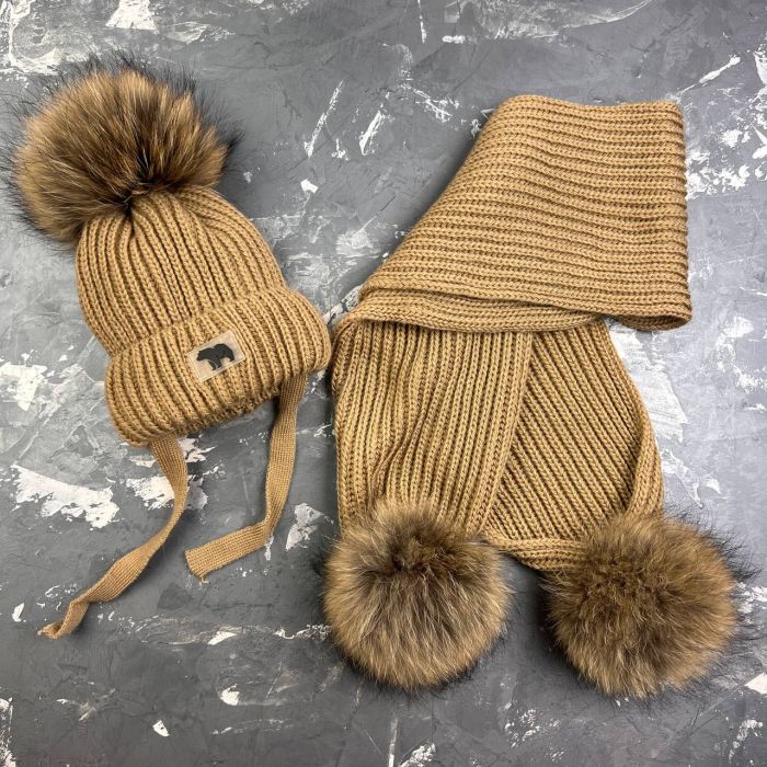 Зимовий в'язаний комплект дитячий бежевий з натуральними бубонами KID BEWARM